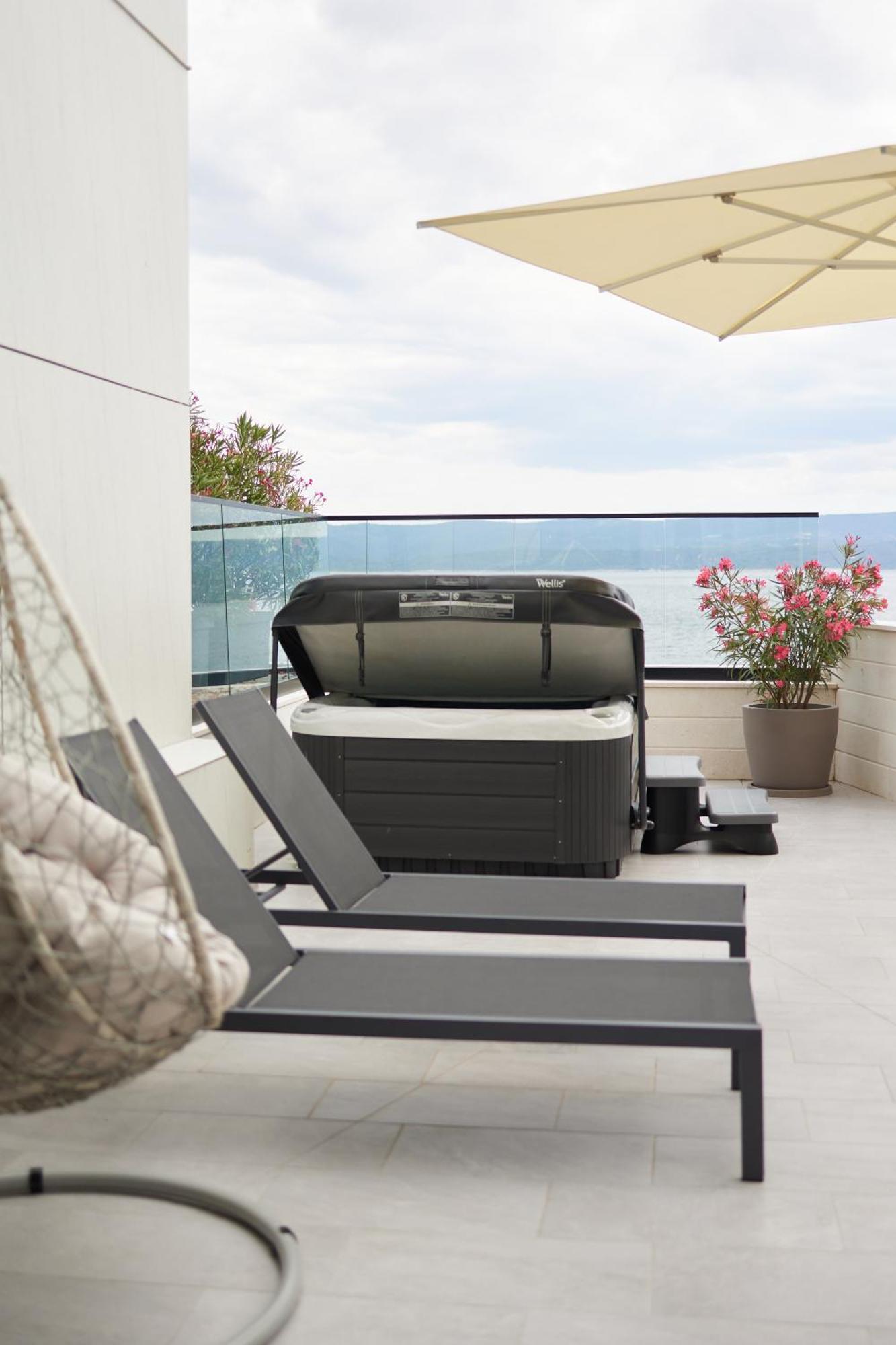 Hotel Medistone Omiš Εξωτερικό φωτογραφία