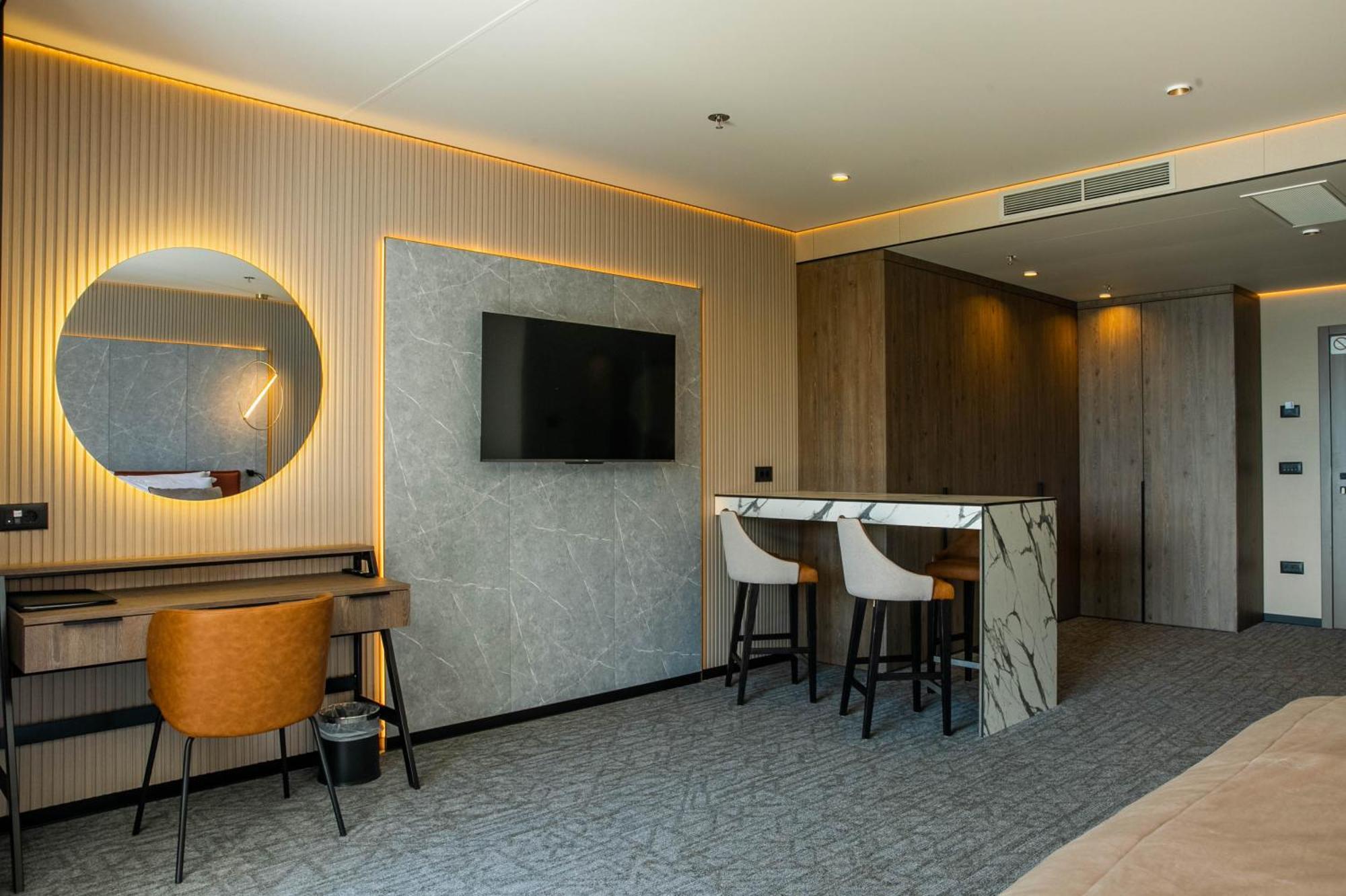 Hotel Medistone Omiš Εξωτερικό φωτογραφία
